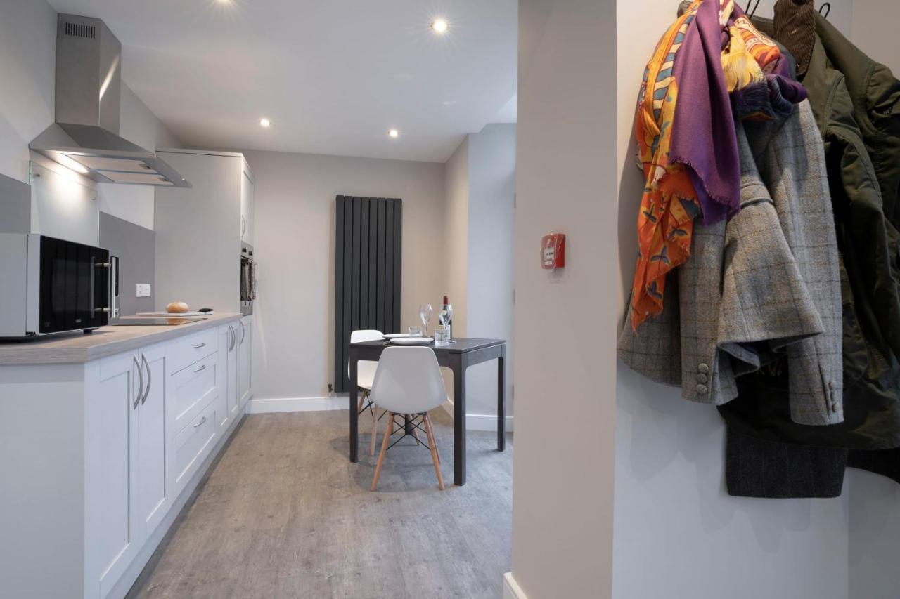 The Hideaway With Cosy Fireplace By Letmestay Apartment *
